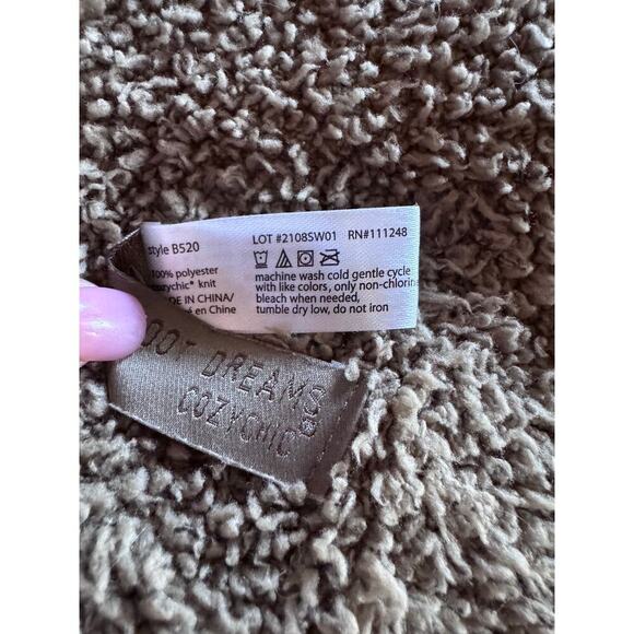 Barefoot Dreams Cozy Chic Two-Toned Brown and White blanket/throw - Picture 5 of 6